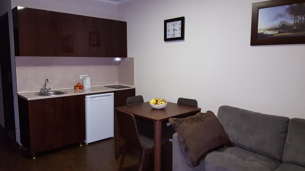 Mimino Apartment Deluxe First Line Batumi Bagian luar foto
